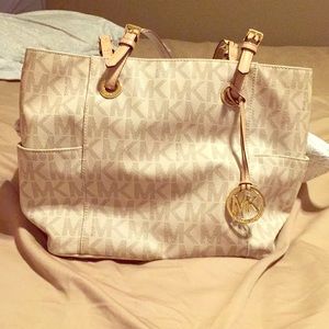 Michael Kors purse